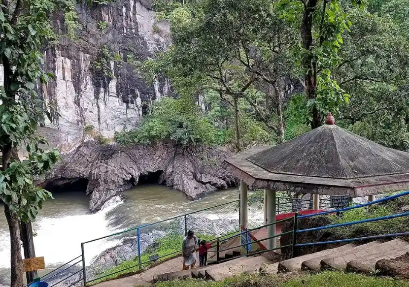 syntheri rocks gund [dandeli jungle inn]